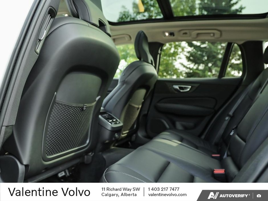 2022 Volvo V60 Cross Country T5 AWD-23