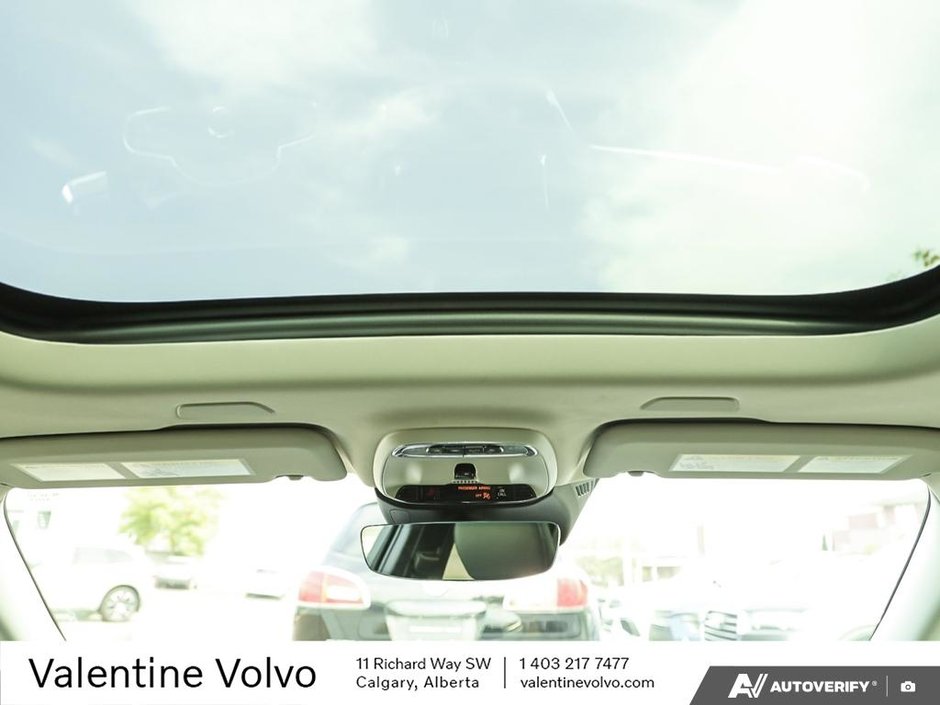 2022 Volvo V60 Cross Country T5 AWD-25