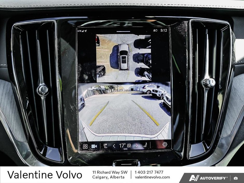 2025 Volvo V60 Cross Country Ultra-26