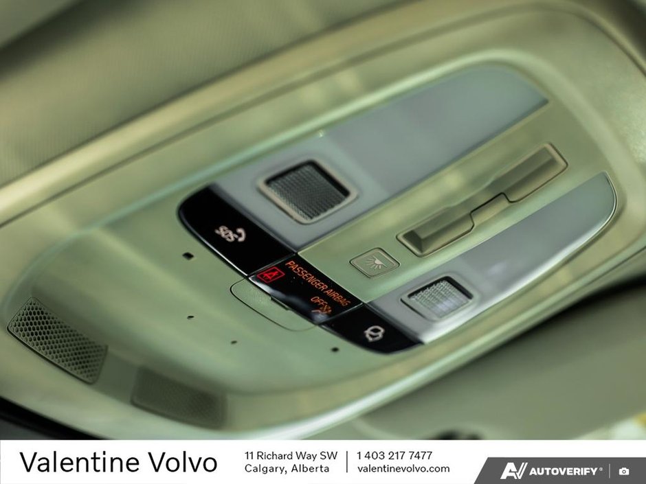 2025 Volvo V60 Cross Country Ultra-21