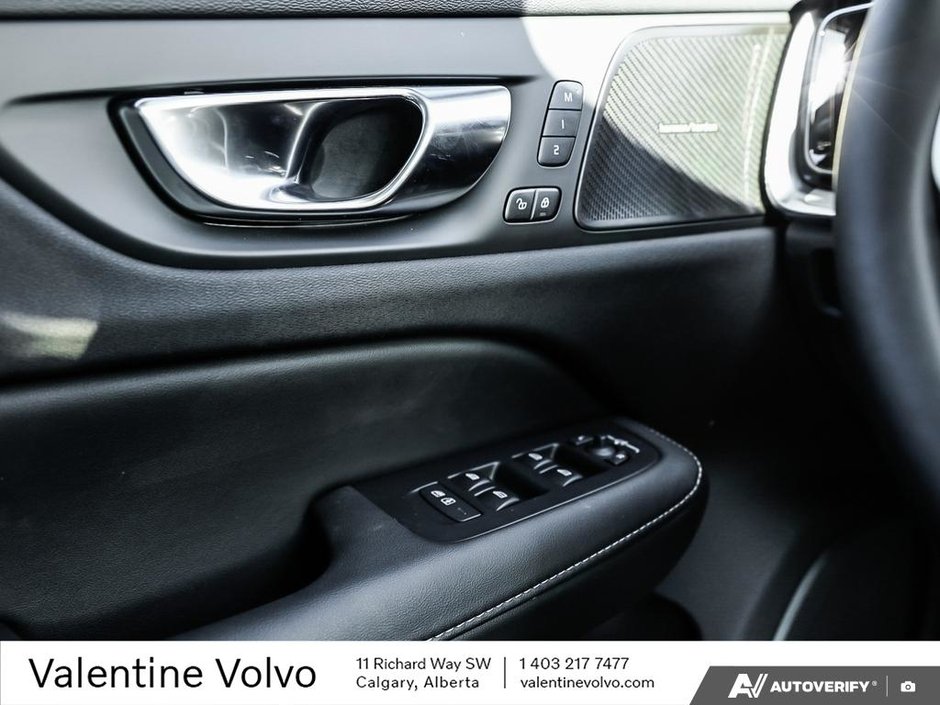 2025 Volvo V60 Cross Country Ultra-17