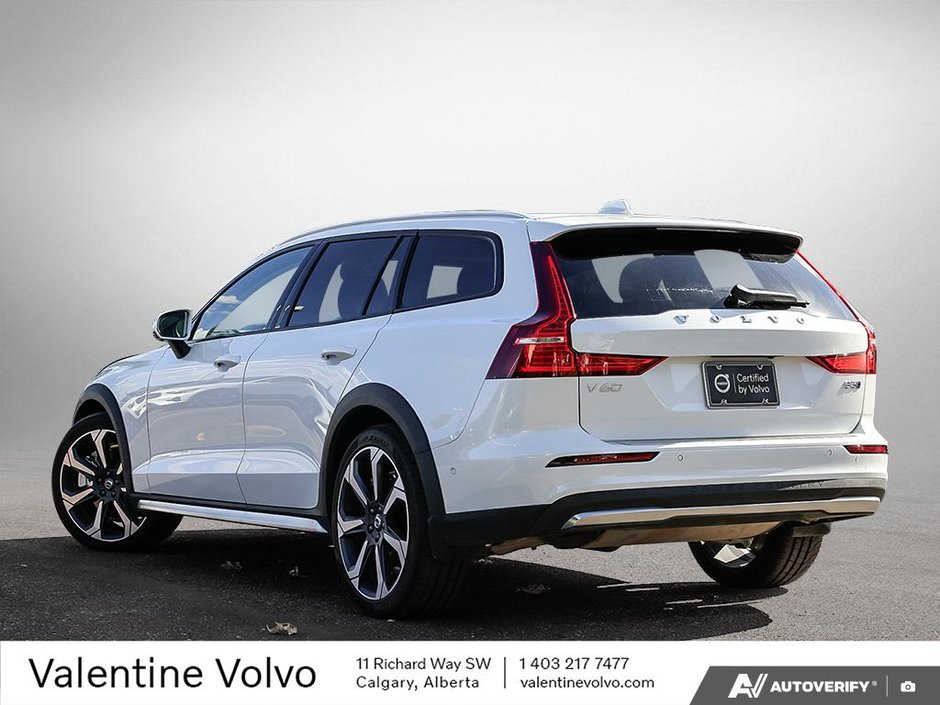2025 Volvo V60 Cross Country Ultra-3