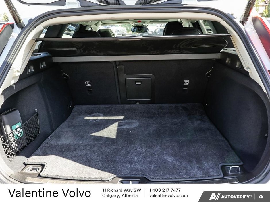 2025 Volvo V60 Cross Country Ultra-10