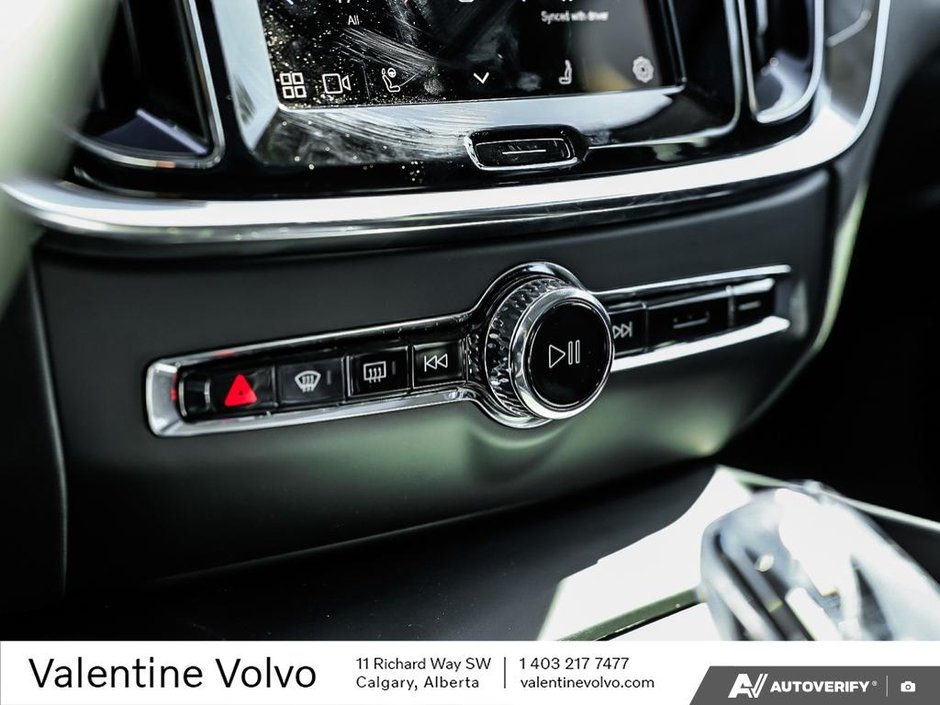 2025 Volvo V60 Cross Country Ultra-19