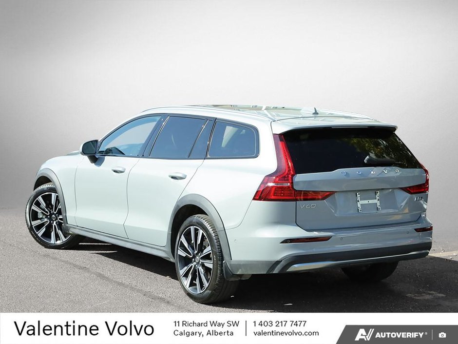 2025 Volvo V60 Cross Country Plus-3