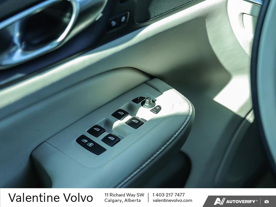 2025 Volvo V60 Cross Country Plus-16