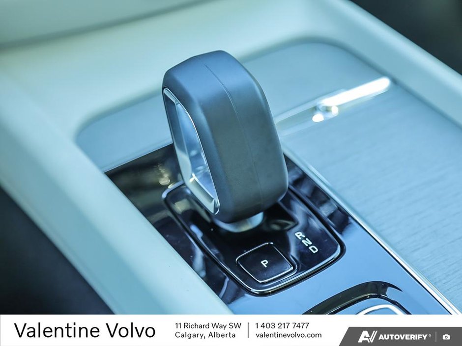 2025 Volvo V60 Cross Country Plus-18