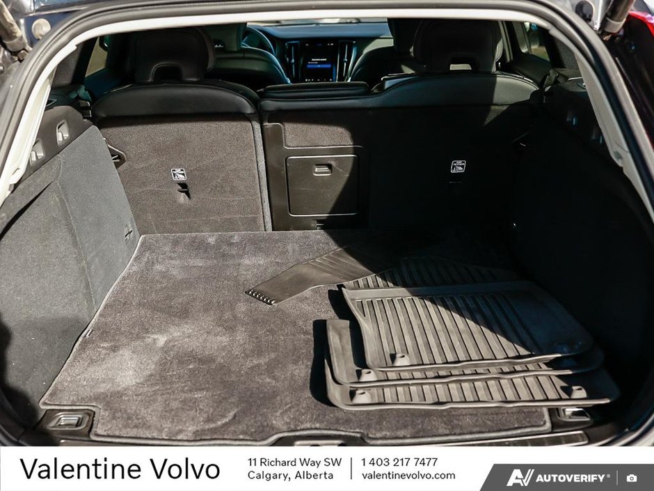 2025 Volvo V60 Cross Country Plus-10