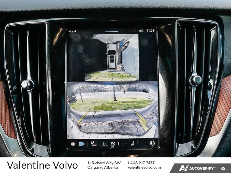 2025 Volvo V60 Cross Country Plus-26