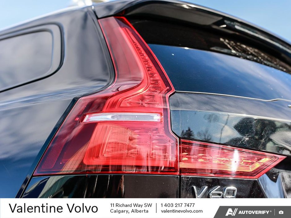 2025 Volvo V60 Cross Country Plus-11