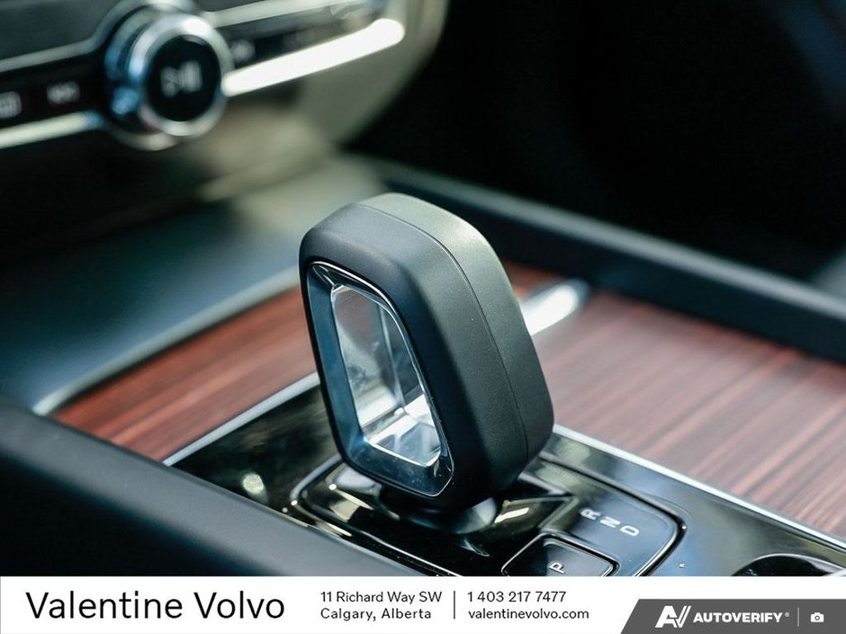 2025 Volvo V60 Cross Country Plus-18