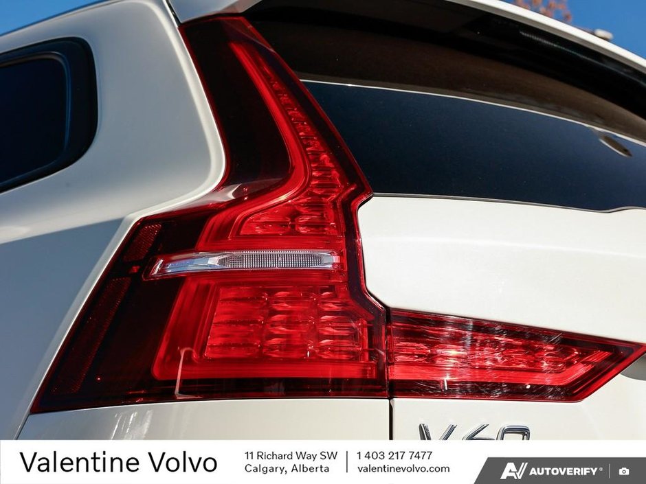 2025 Volvo V60 Cross Country Plus-11