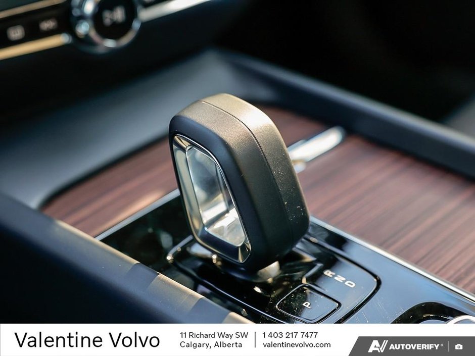 2025 Volvo V60 Cross Country Plus-18