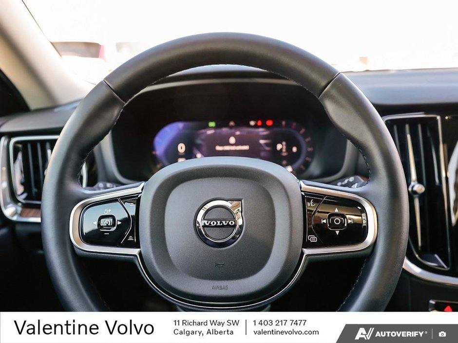 2025 Volvo V60 Cross Country Plus-13