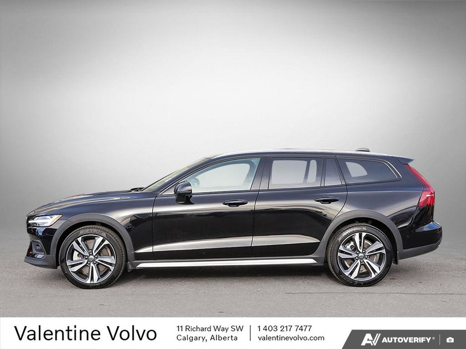 2025 Volvo V60 Cross Country Ultra-2