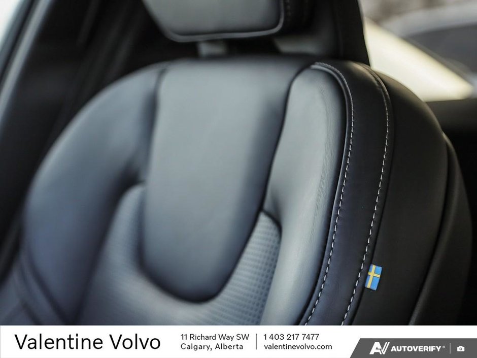 2025 Volvo V60 Cross Country Ultra-22