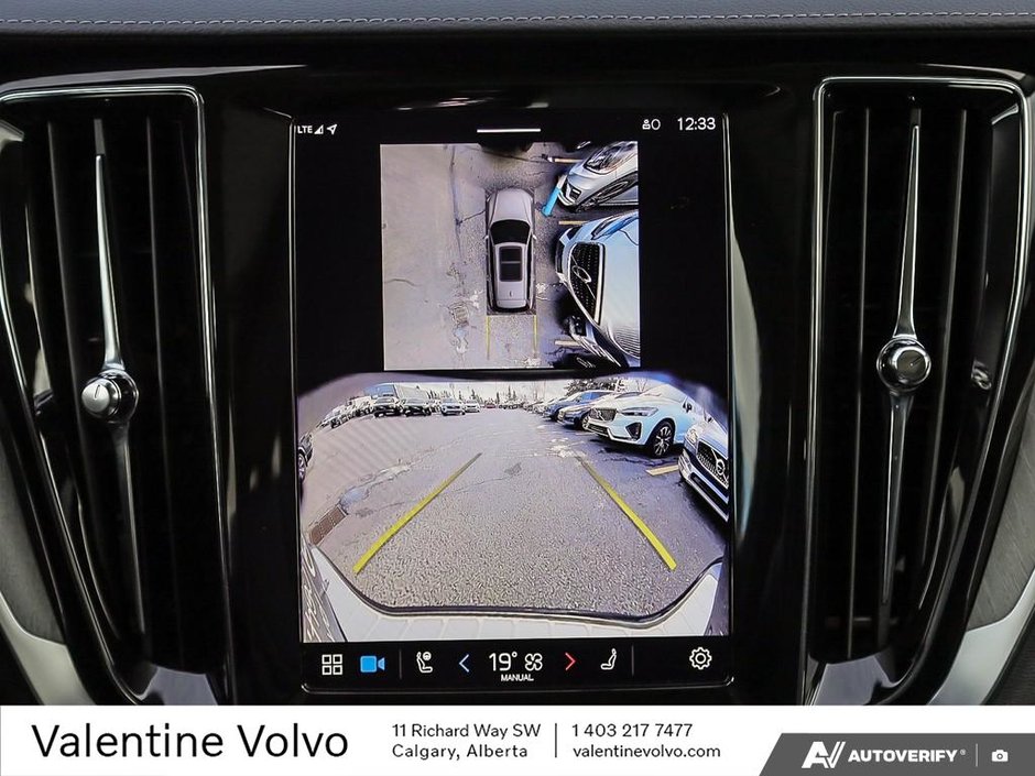 2025 Volvo V60 Cross Country Ultra-26