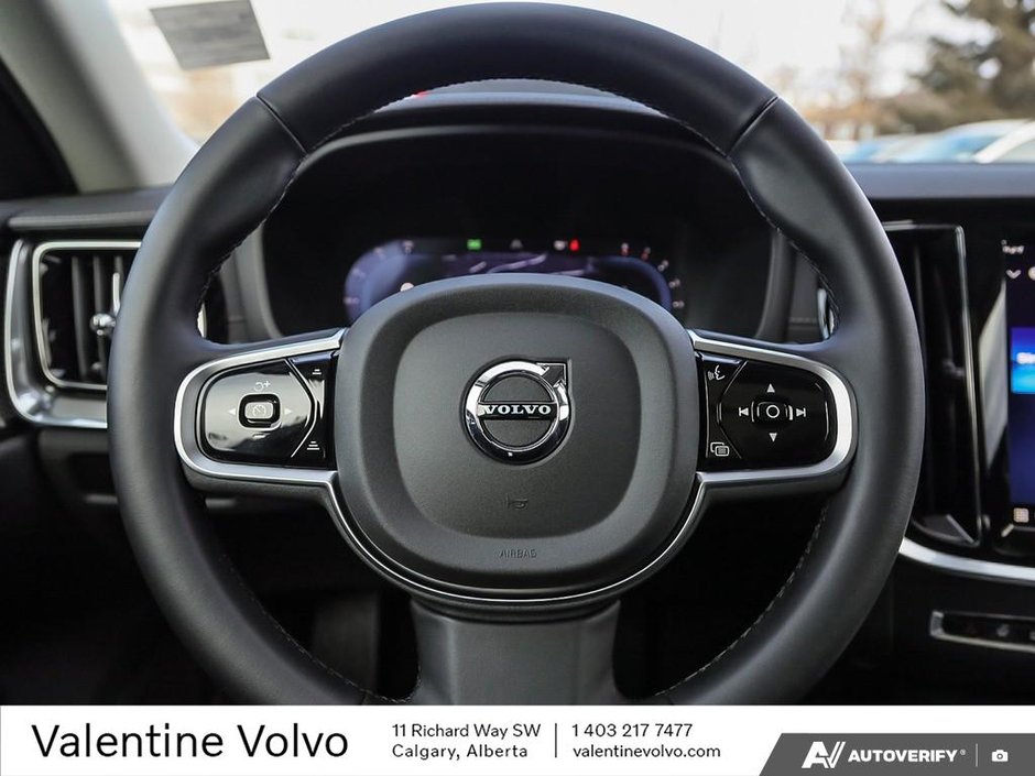 2025 Volvo V60 Cross Country Ultra-13