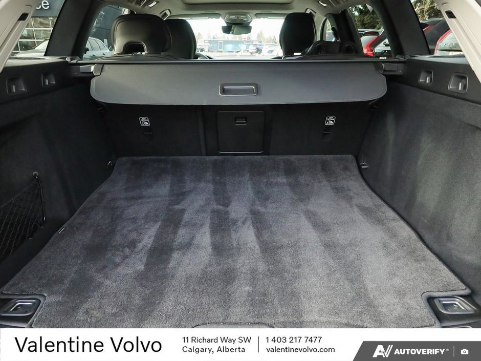 2025 Volvo V60 Cross Country Ultra-10