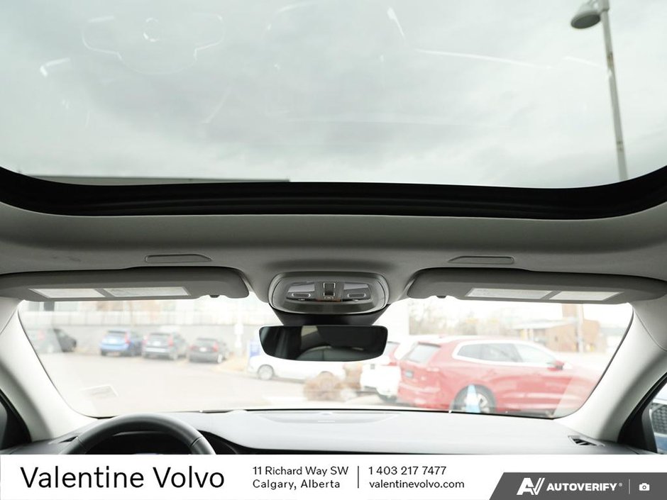 2025 Volvo V60 Cross Country Ultra-27