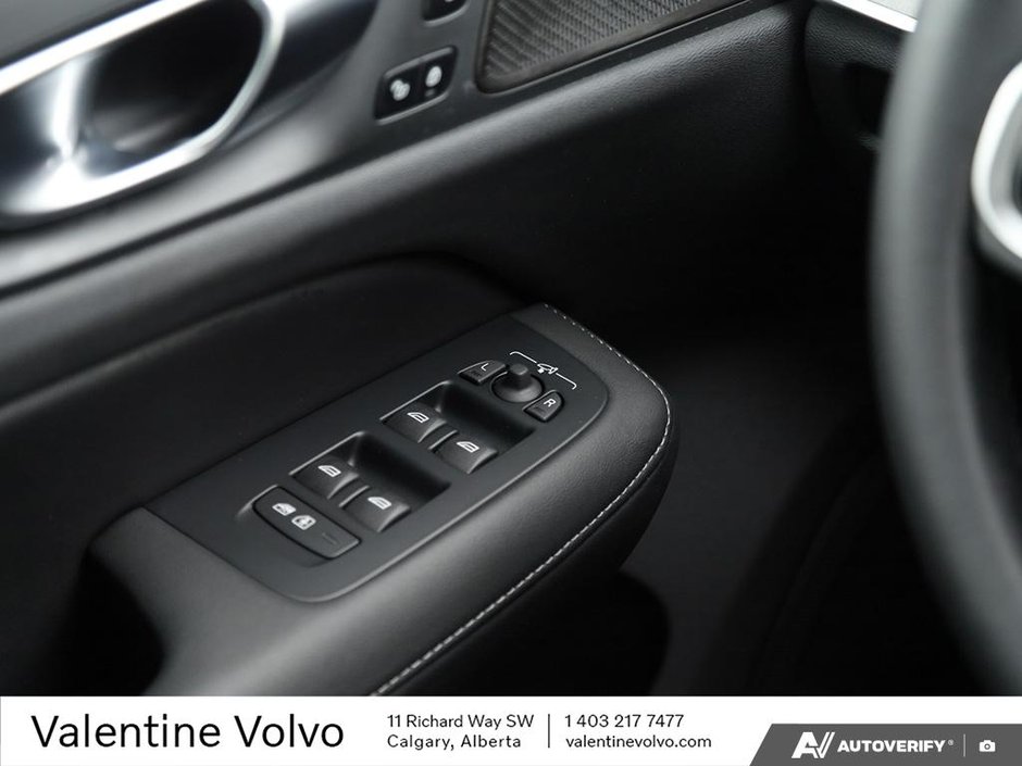 2025 Volvo V60 Cross Country Ultra-16