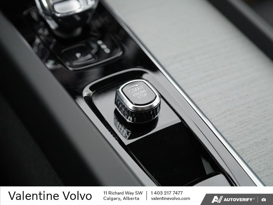 2025 Volvo V60 Cross Country Ultra-23