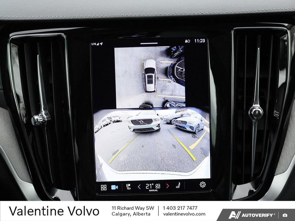 2025 Volvo V60 Cross Country Ultra-22