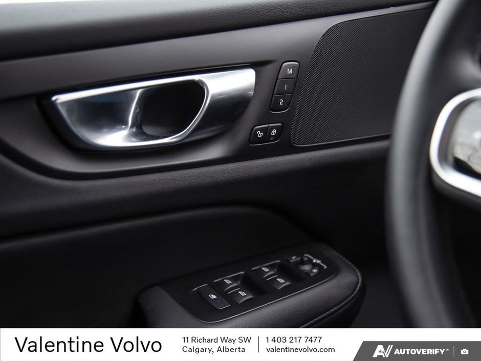 2025 Volvo V60 Cross Country Core-16