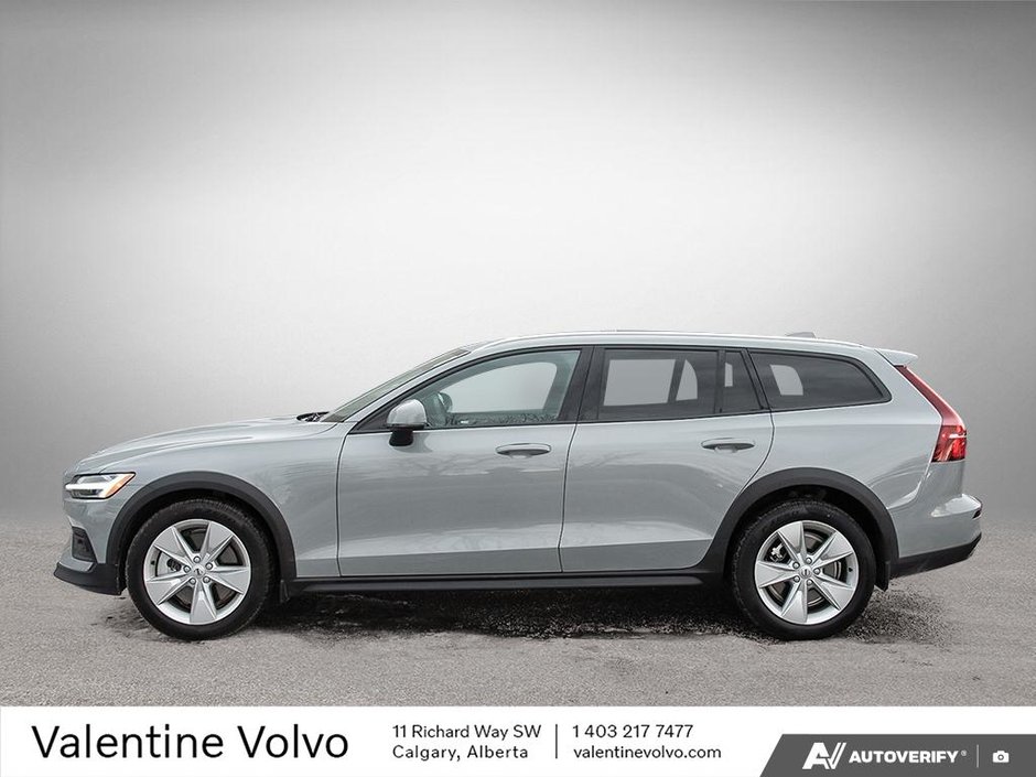 2025 Volvo V60 Cross Country Core-2