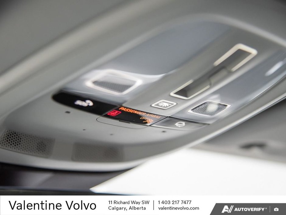 2025 Volvo V60 Cross Country Core-21