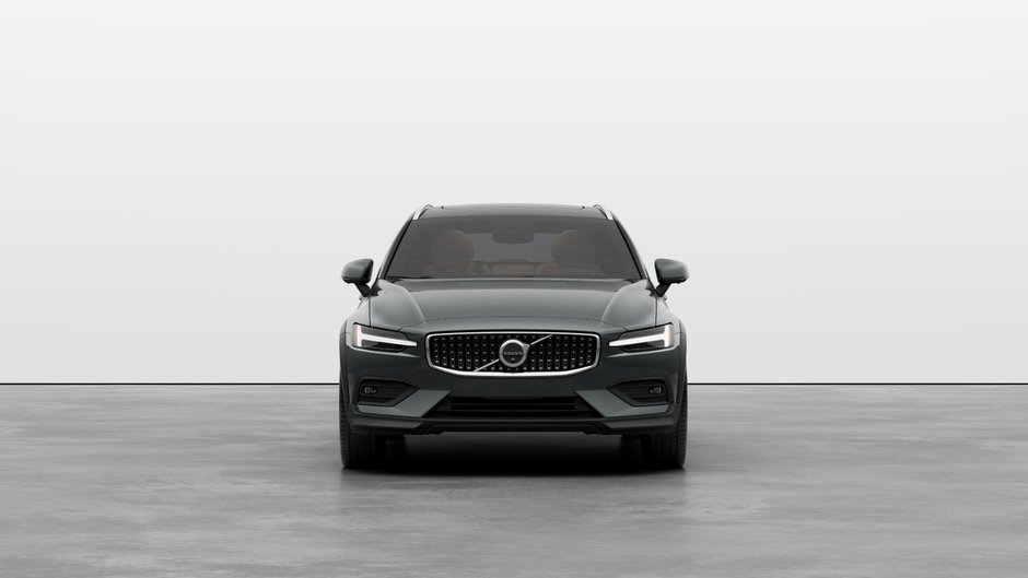 2026 Volvo V60 Cross Country Ultra-2