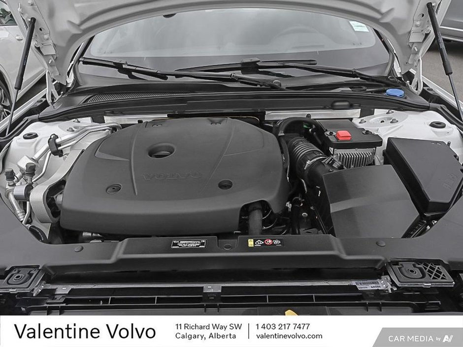 2021 Volvo V60 R-Design-7