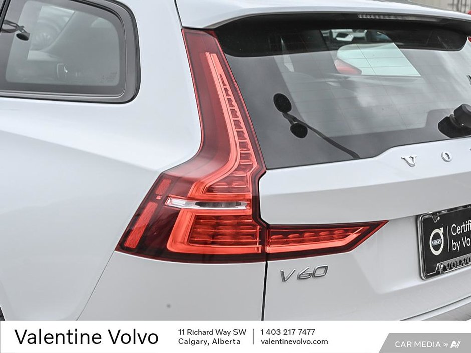 2021 Volvo V60 R-Design-11