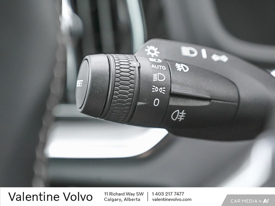2021 Volvo V60 R-Design-15