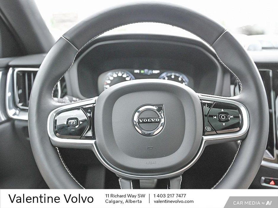 2021 Volvo V60 R-Design-13