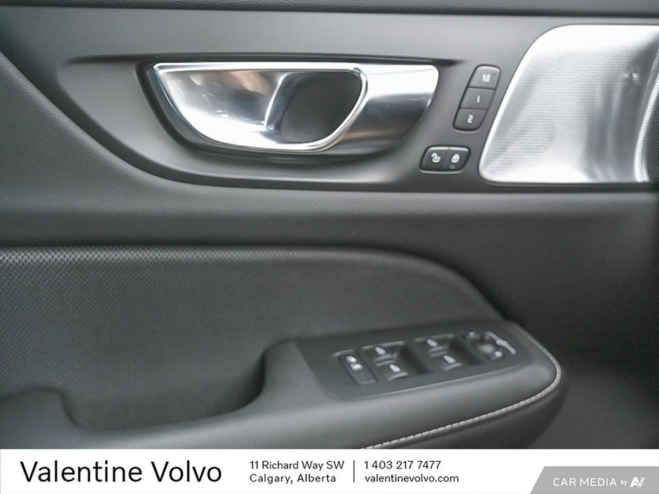 2021 Volvo V60 R-Design-16