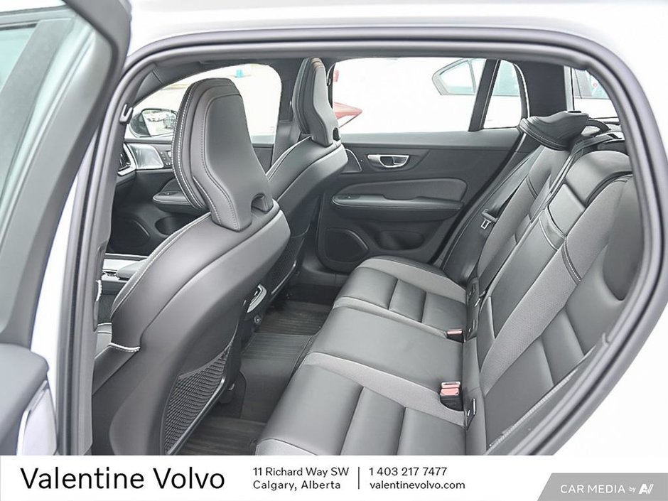 2021 Volvo V60 R-Design-23