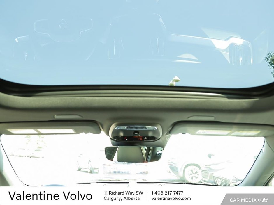 2022 Volvo V60 R-Design-25