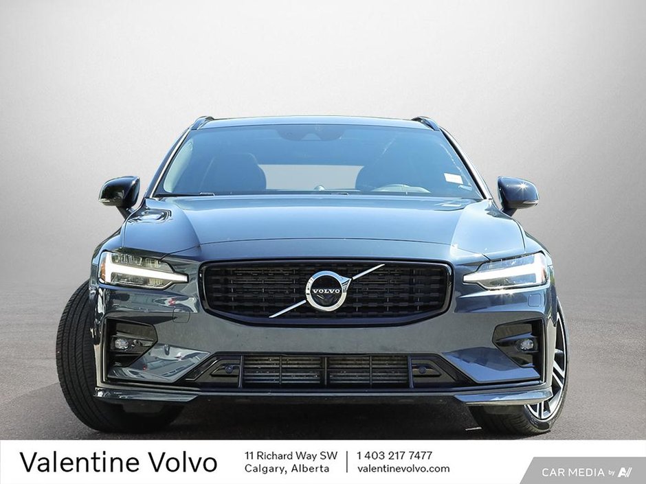 2022 Volvo V60 R-Design-1