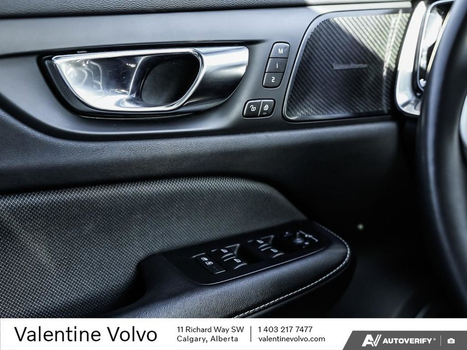 2022 Volvo V60 R-Design-16