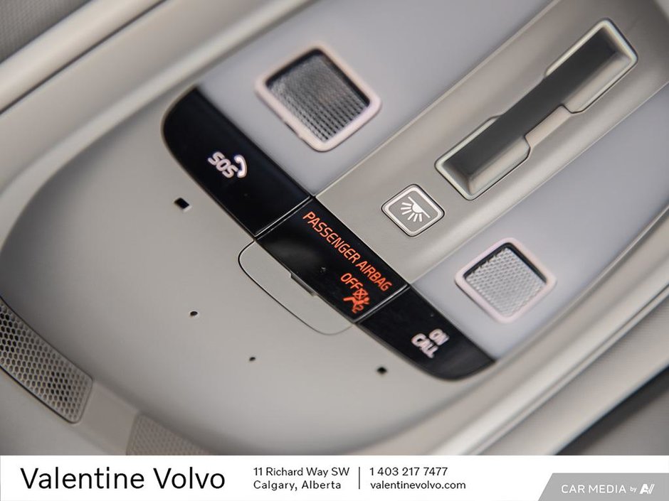 2022 Volvo V90 Cross Country B6 AWD-21