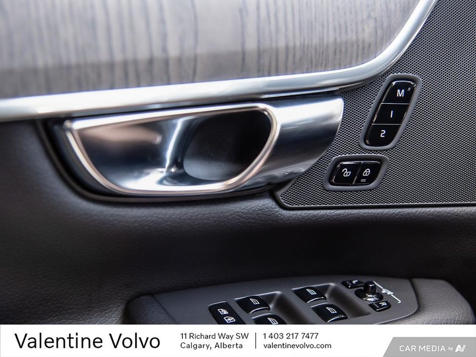 2022 Volvo V90 Cross Country B6 AWD-16