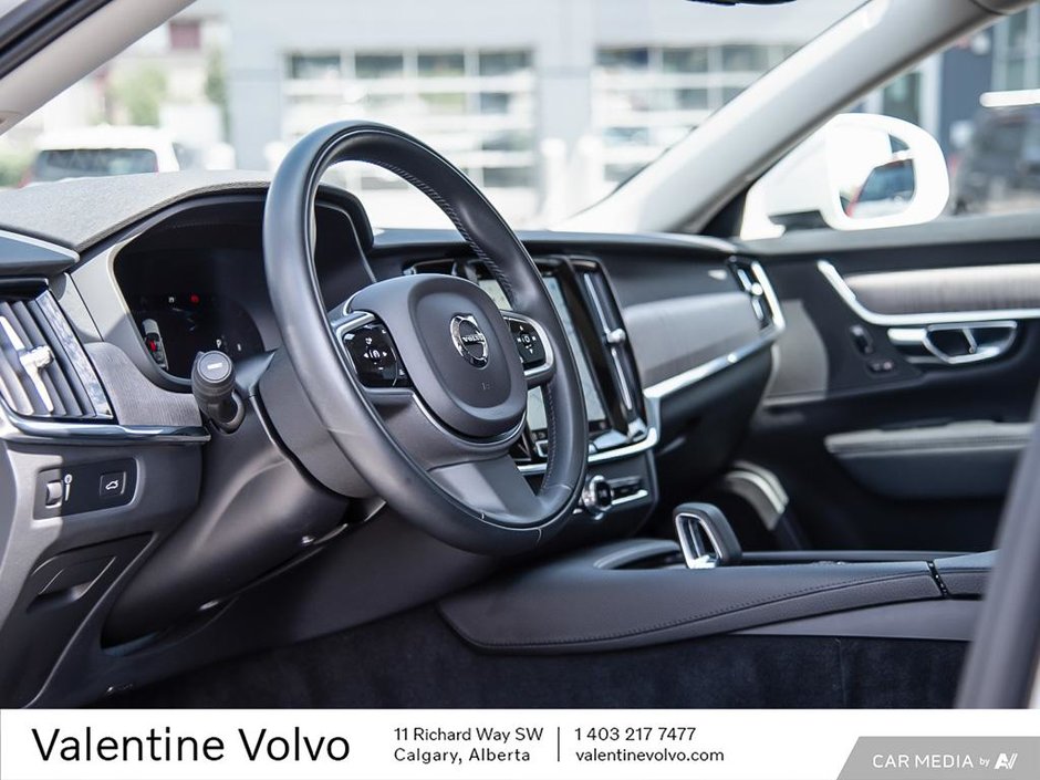 2022 Volvo V90 Cross Country B6 AWD-12