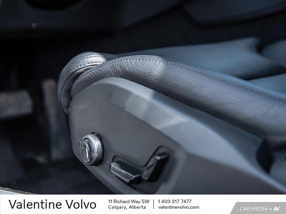 2022 Volvo V90 Cross Country B6 AWD-26