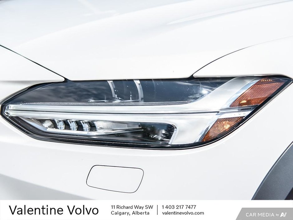 2022 Volvo V90 Cross Country B6 AWD-9