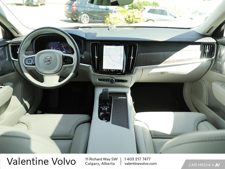 2022 Volvo V90 Cross Country B6 AWD-24