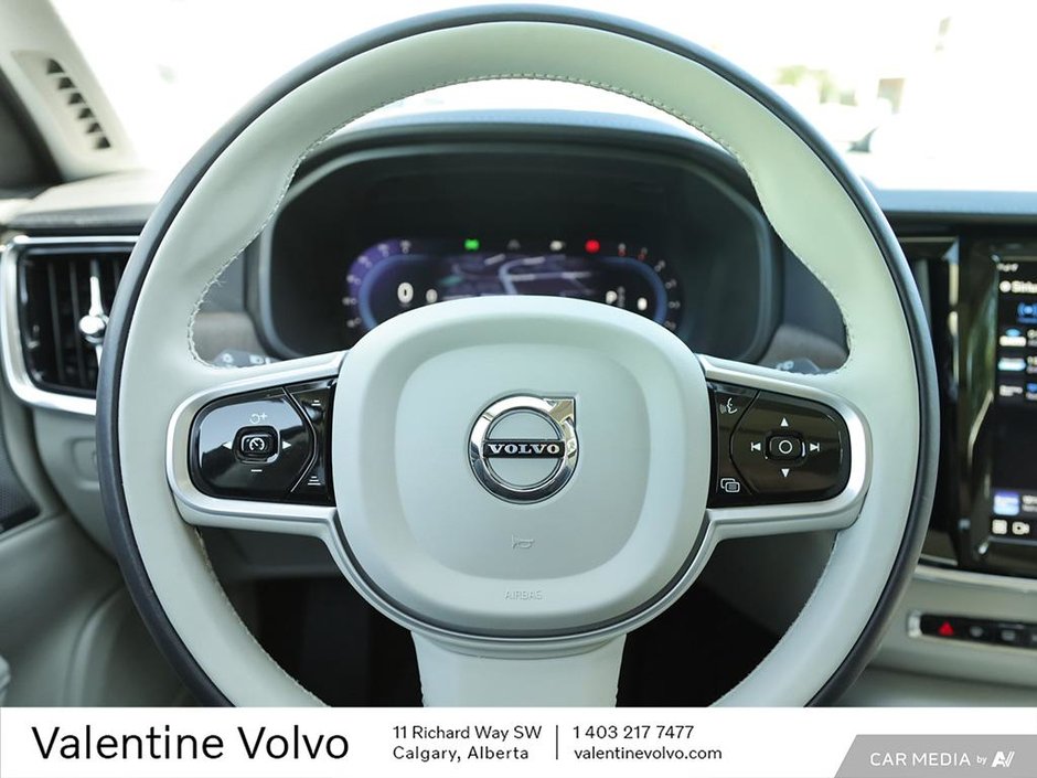 2022 Volvo V90 Cross Country B6 AWD-13