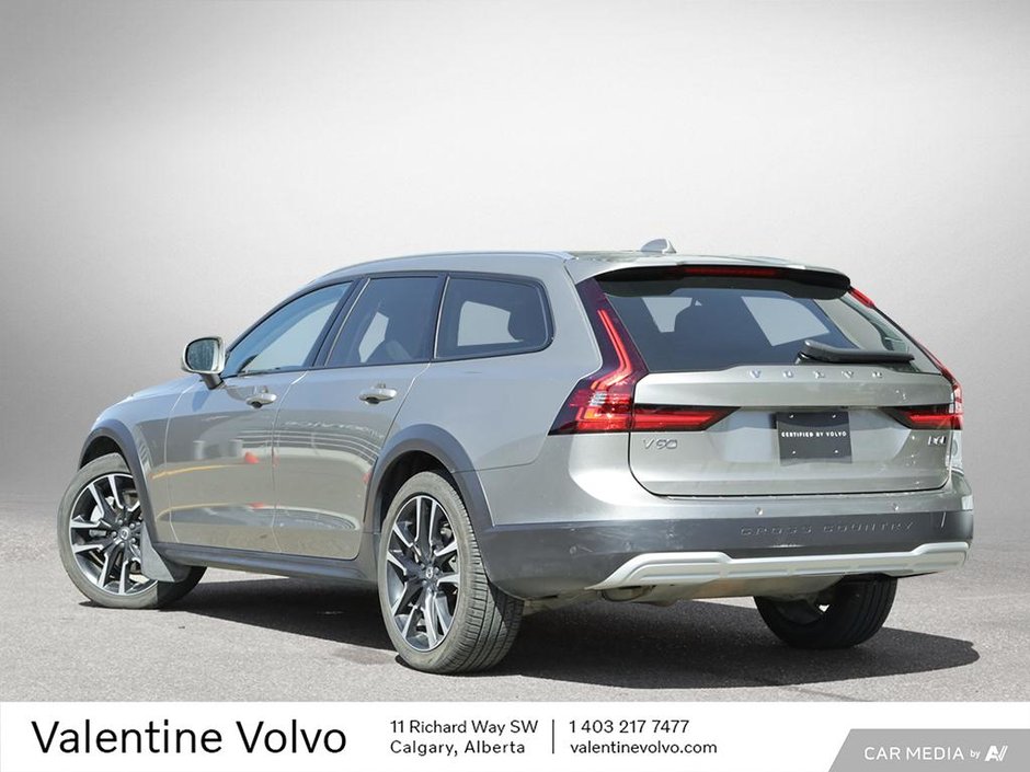 2022 Volvo V90 Cross Country B6 AWD-3