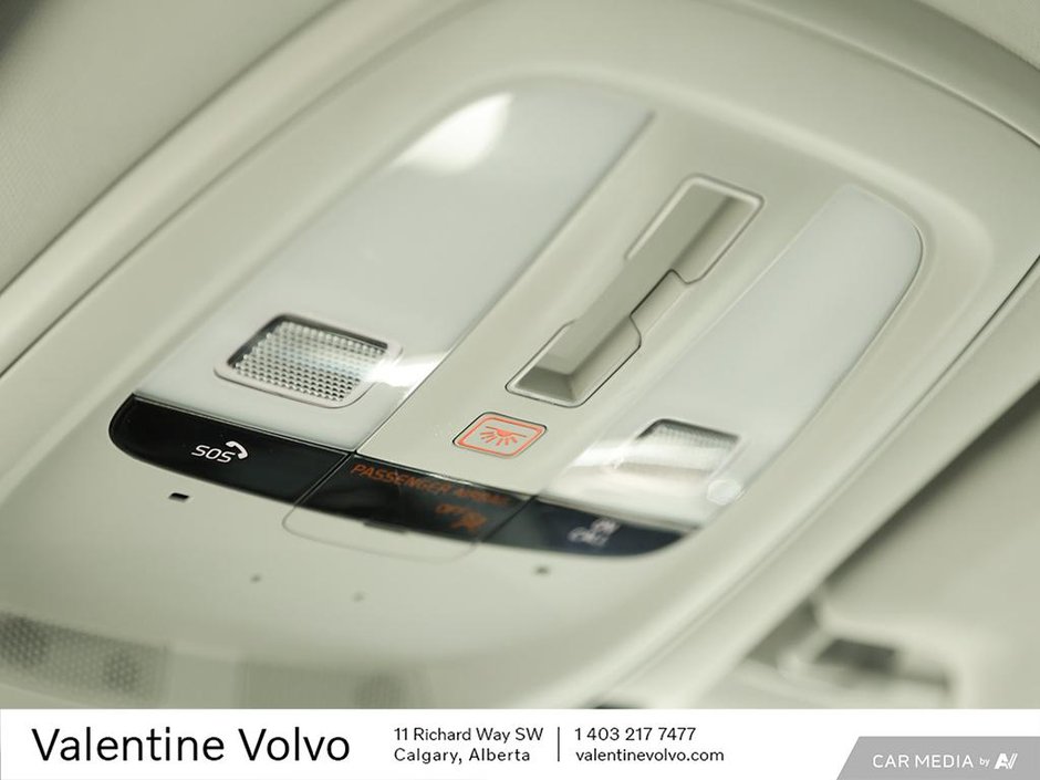 2022 Volvo V90 Cross Country B6 AWD-21