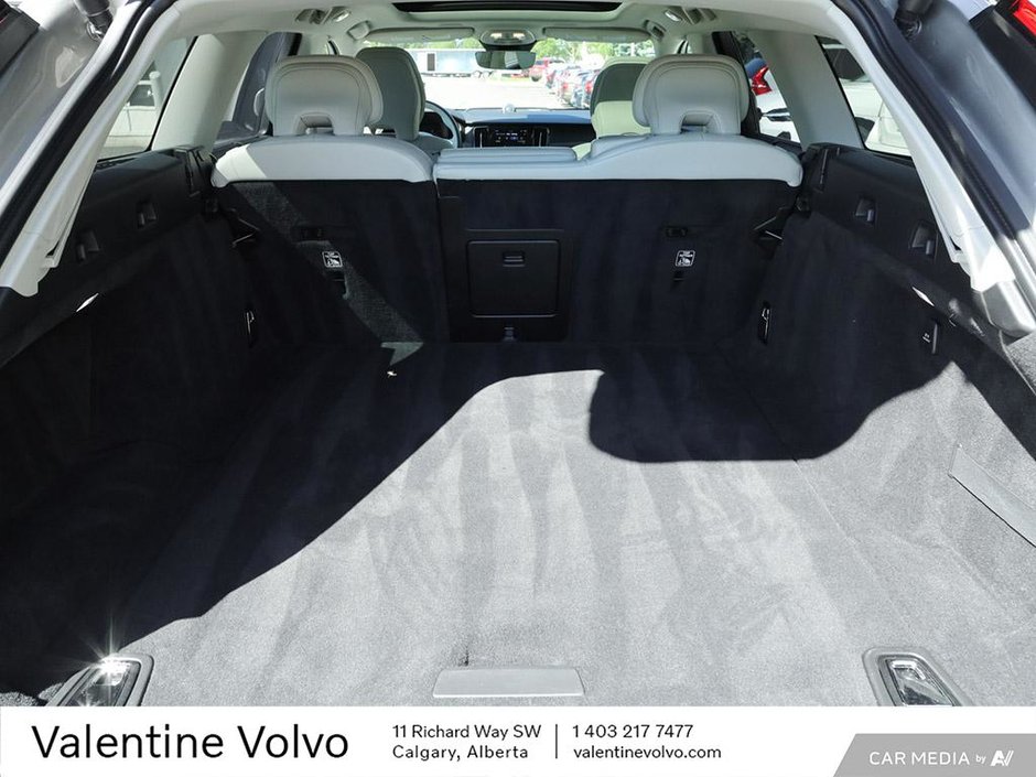 2022 Volvo V90 Cross Country B6 AWD-10